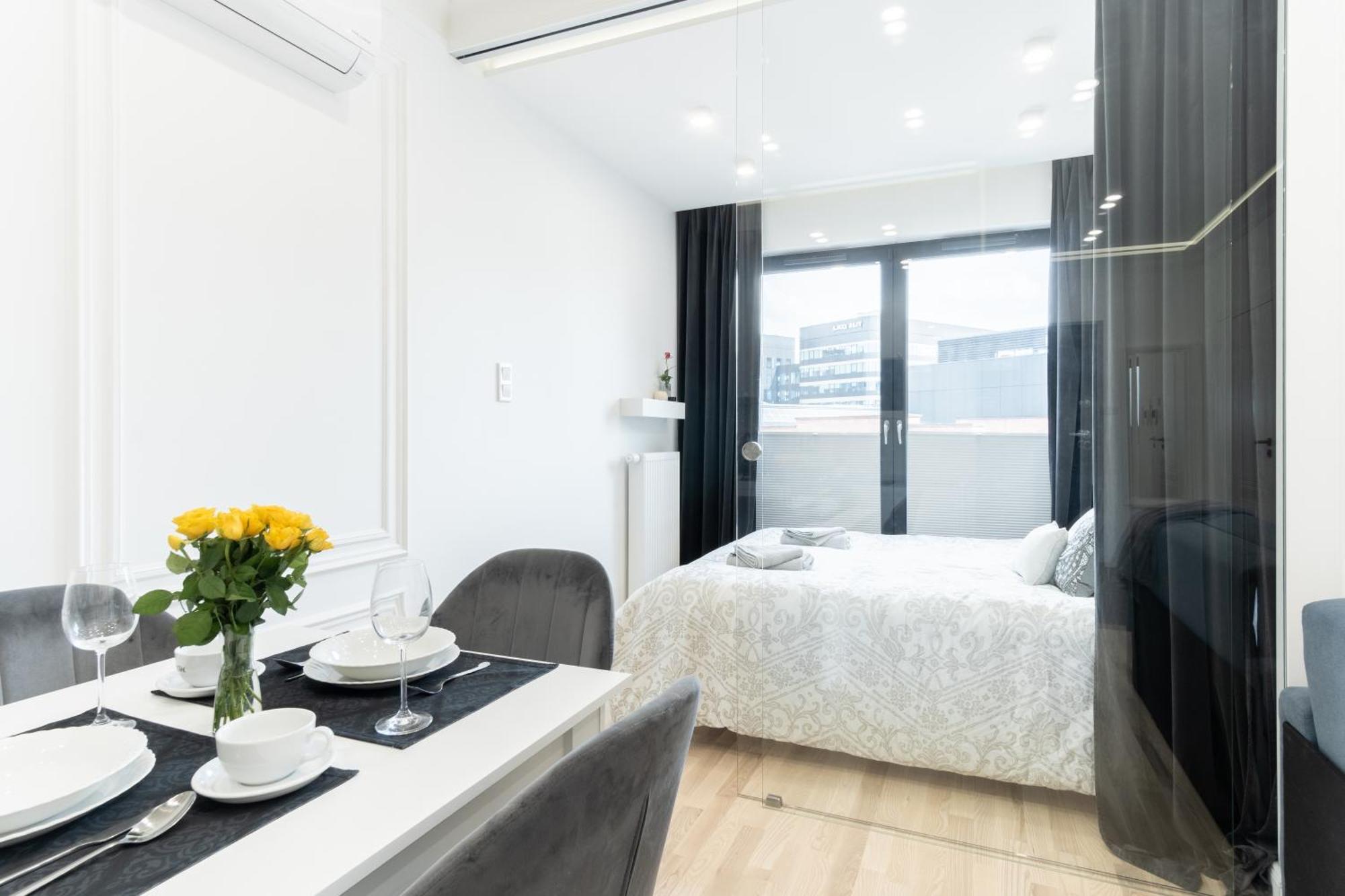 Апартаменти Lovely Flat Fabryczna Street Ac Free Parking Краків