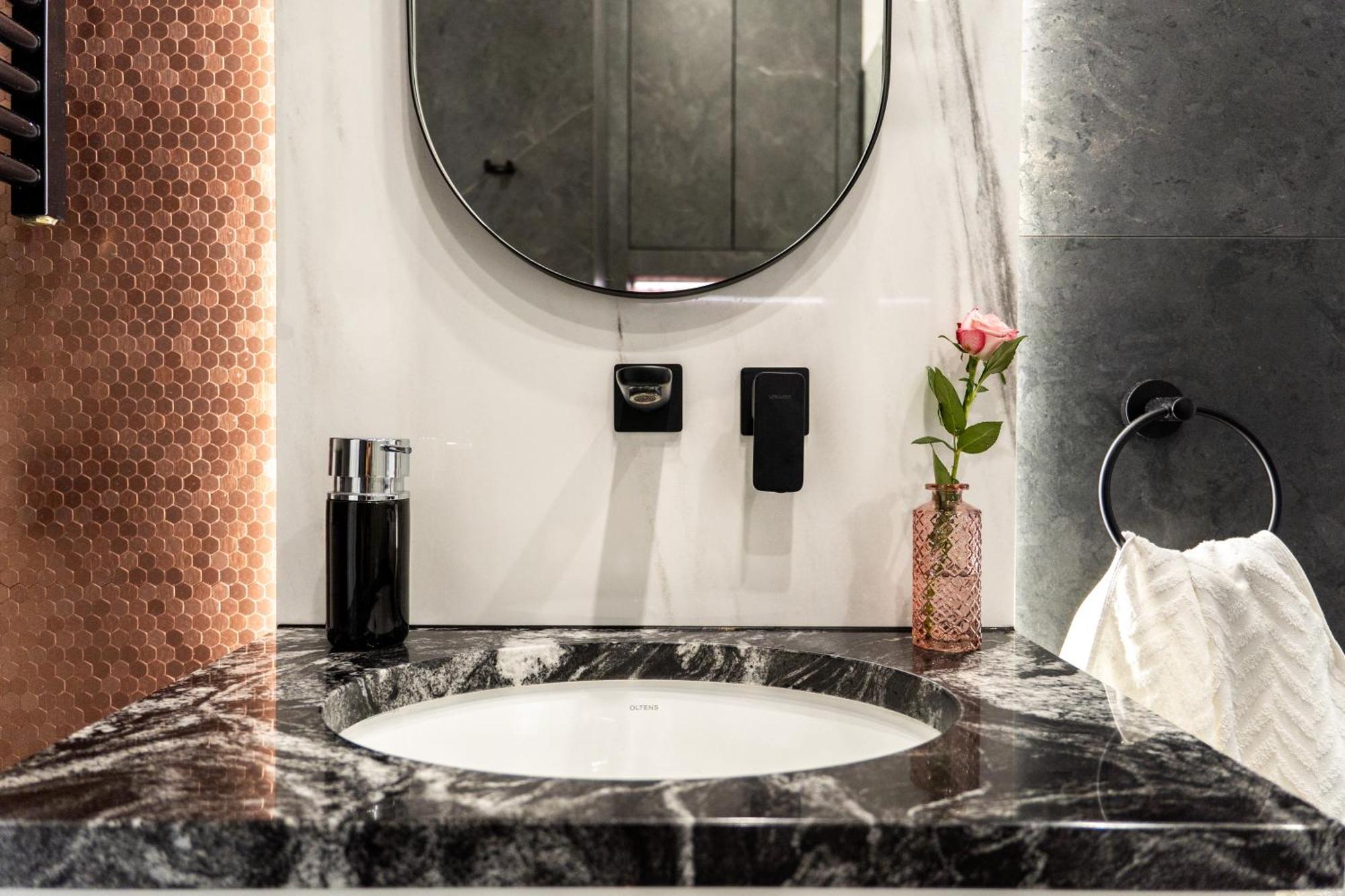 Апартаменти Lovely Flat Fabryczna Street Ac Free Parking